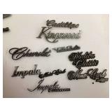 9 VINTAGE CAR EMBLEMS - AUTOMOTIVEAudiovox 5 CD Disc Player with 2 Speakers - Powers Up