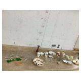 MISC PIECES OF VINTAGE GLASSWAREBOX OF WALL RACKS - HOUSEHOLD MISC