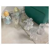 Lighting and décor itemsMINI TRAMPOLINE AND SNOW SLED