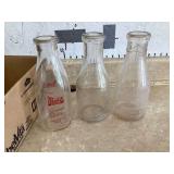 3 VINTAGE 1QT MILK BOTTLES - GLASSSilver necklace made of sterling material