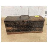 Vintage signal kit in metal box with flare and smudge potGold hoop earrings