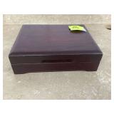 Antique wooden box with assorted jewelry3 SIZE MEDIUM IRELAND JERSEYS