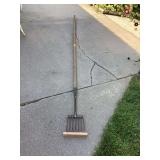 FROG SPEAR