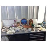 Assorted decorative items