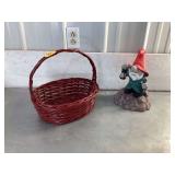 SOLAR GNOME AND BASKET - LAWN & GARDEN