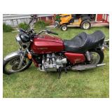 HONDA GOLDWING MOTORCYCLE - RUNS