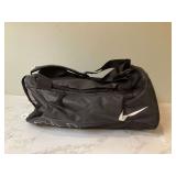 NIKE DUFFLE BAG