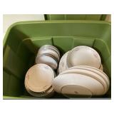 Luxurious gold standard China set in tote with lid