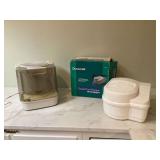 2 HUMIDIFIERS - WORKS - HOUSEHOLD MISC