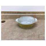15 quart Pyrex casserole dish with lid golden wre
