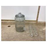 Glass beverage dispenser with 8 glasses