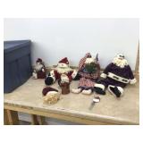 RUSTIC LOOK SANTAS IN TOTE W LID