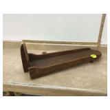 PRIMITIVE() WALL SHELF - VINTAGE