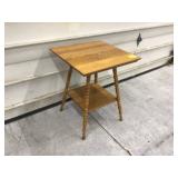 ANTIQUE OAK PARLOR TABLE