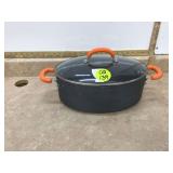 8 quart oval pot with lid for pasta and braising