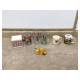 Retro glassware with Garfield designs