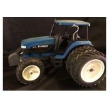 Ford 8770 Tractor (1/16 Scale)