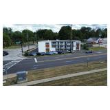 18-Unit Apartment Building Recently Updated 